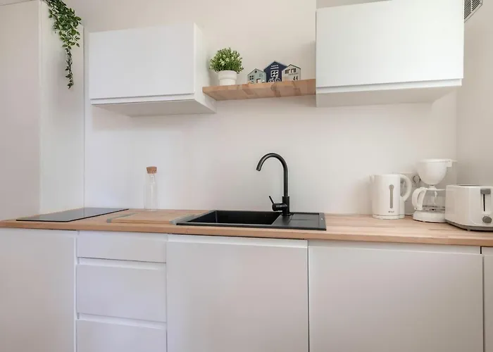 130m De La ! à 4 Appartamento